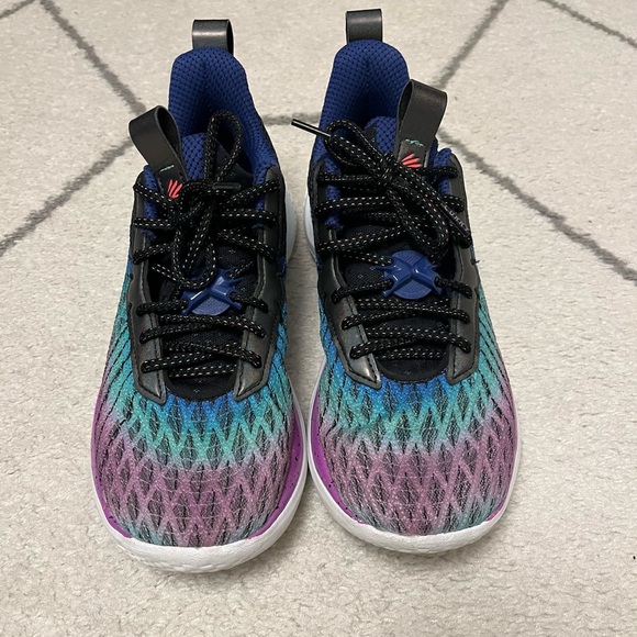 Under Armour Curry 10s - Picture 5 of 8